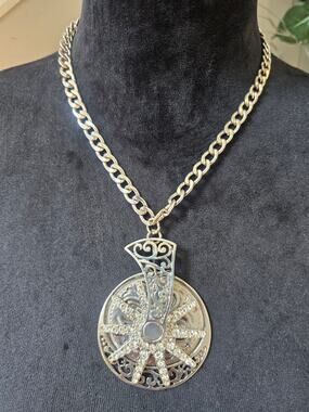 Silver Tone Medallion Pendant Necklace Filigree Round Statement Jewelry